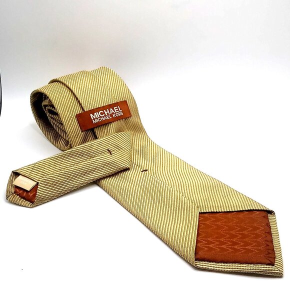 Michael Kors Men's Tie Gold Textured 100% Imported Silk Necktie 59" Length - Picture 5 of 11